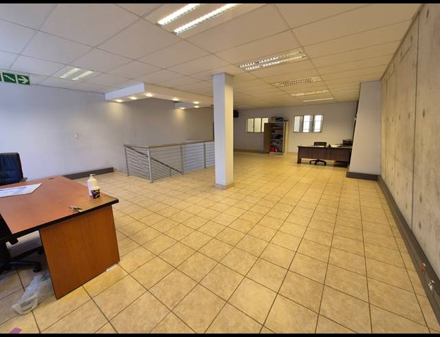 609M² WAREHOUSE TO LET IN LINBRO PARK